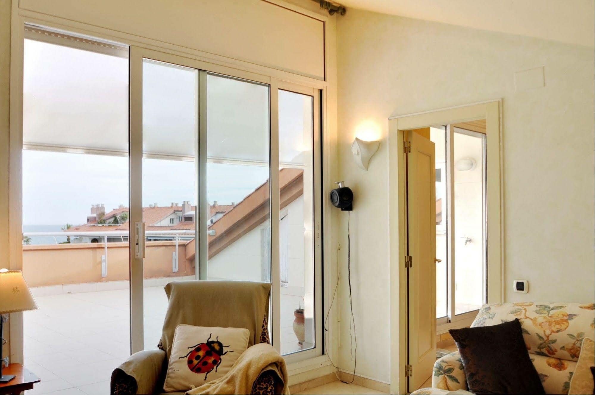 Duplex Park De Mar Apartamento Sitges Exterior foto